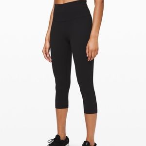 Lululemon black align crop 21”